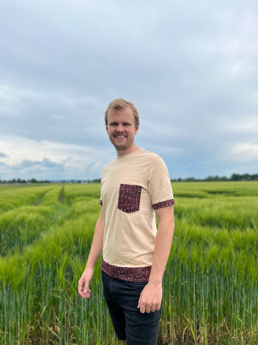 T-shirt mit Akzenten aus Kitenge